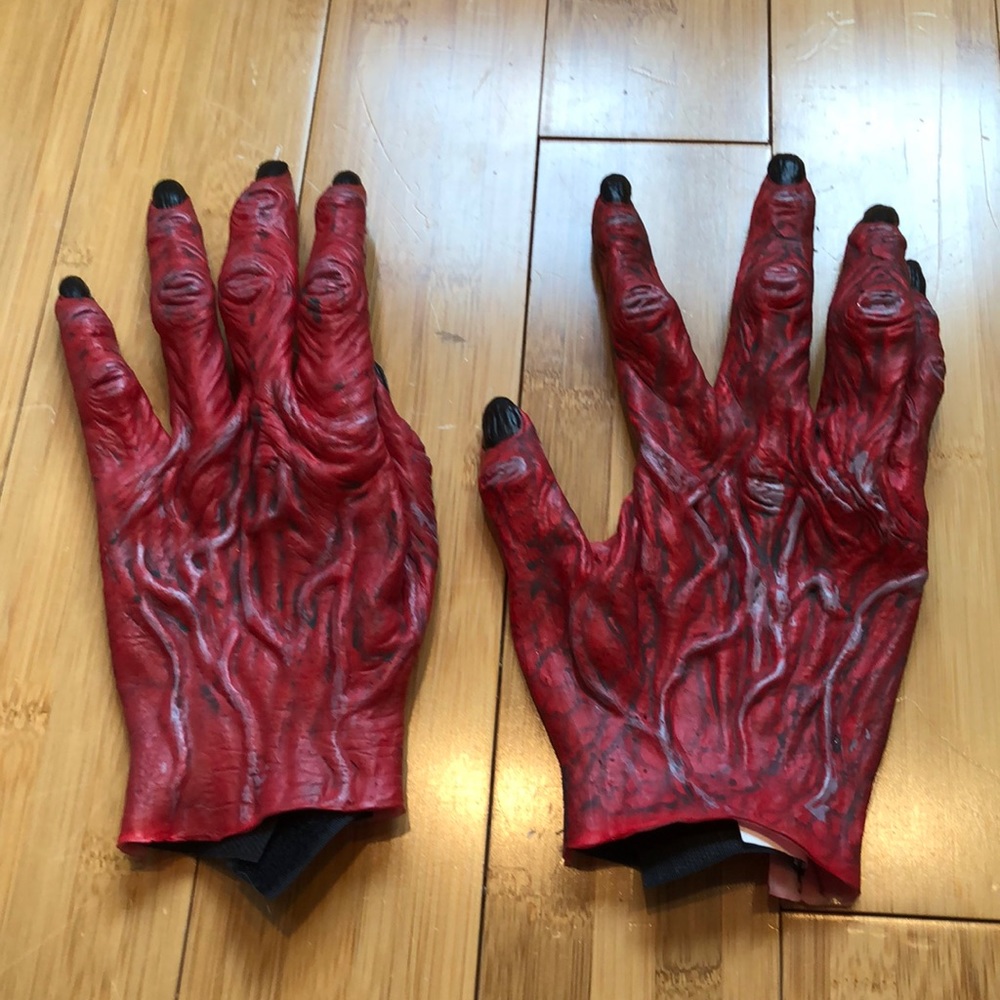 Devil / Monster Hand Gloves